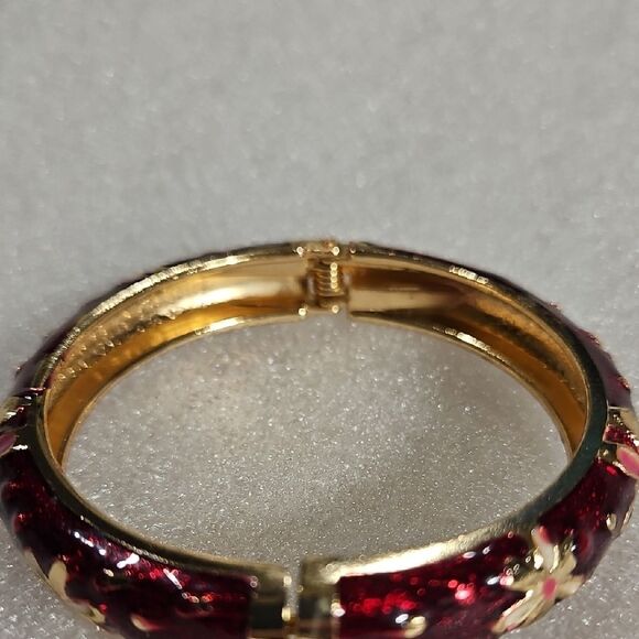 Elegant Floral Gold tone and Red Enamel Bangle - Picture 3 of 5